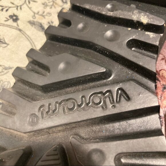 RON WHITE Sz 38.5 Velvet Loafer with Chunky Vibram Sole. Made in Italy - Picture 9 of 11